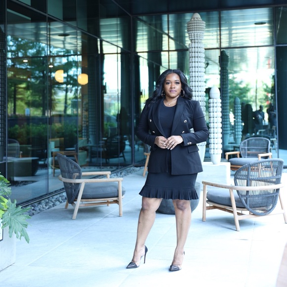 Meet your Posher, Jewel - Picture 13 of 15